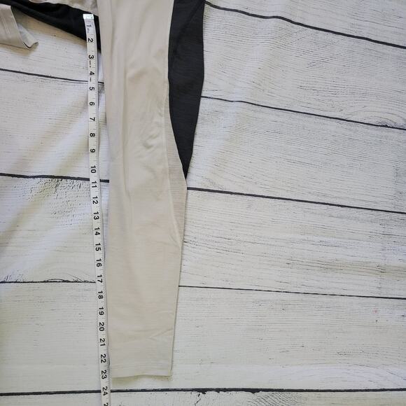 Outdoor Voices Size S	Techsweat 7/8 Zoom Leggings Black Cream Gym Workout - Picture 3 of 8